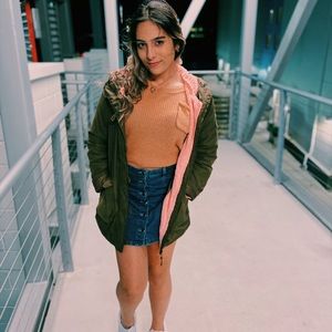 Meet your Posher, Alana